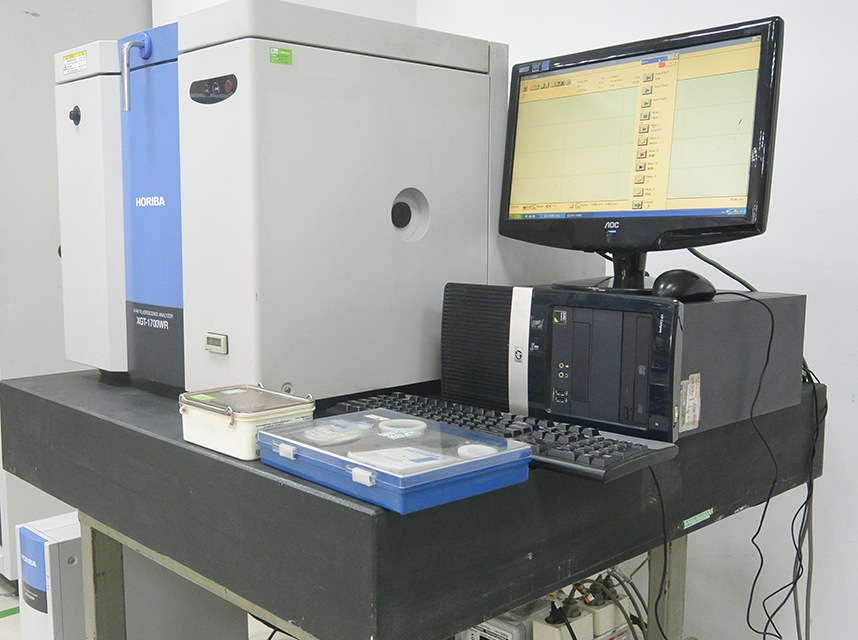 Horiba XGT-1700WR X-ray Fluorescence Analyzer